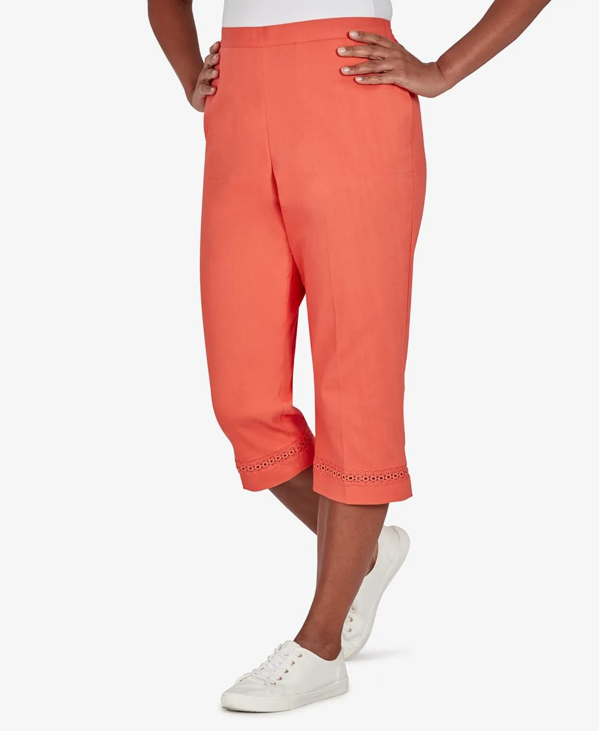 Alfred Dunner Women's Twill Regular Fit Capri