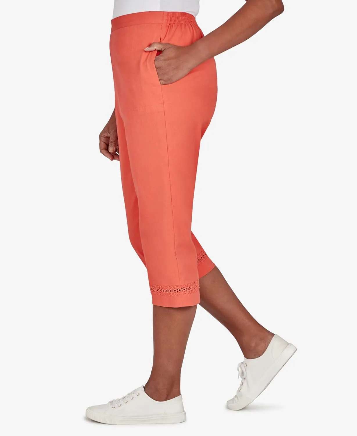 Alfred Dunner Women's Twill Regular Fit Capri