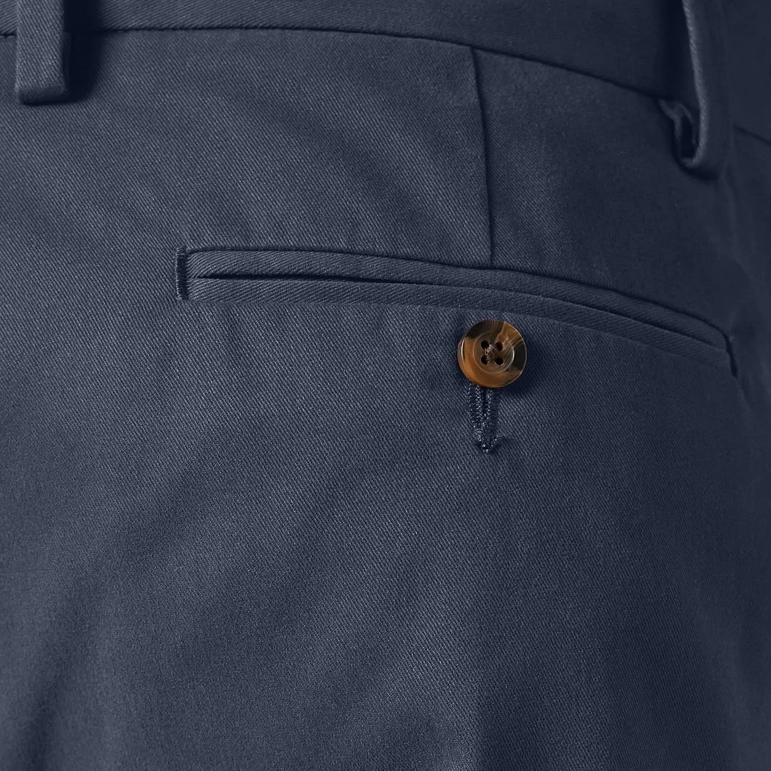 Amazon Essentials Men's Classic-Fit Wrinkle-Resistant Flat-Front Chino Pant (Available in Big & Tall)