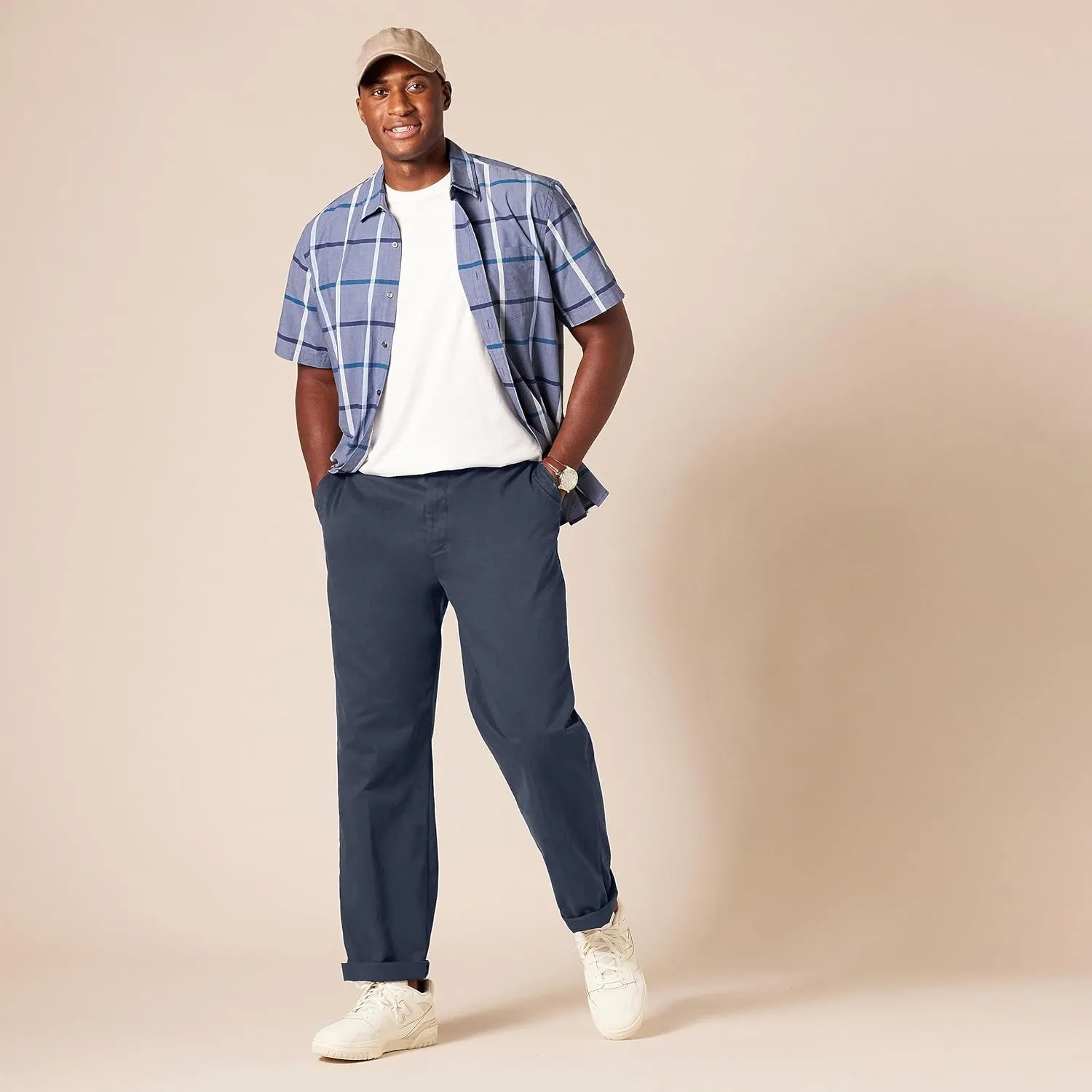 Amazon Essentials Men's Classic-Fit Wrinkle-Resistant Flat-Front Chino Pant (Available in Big & Tall)