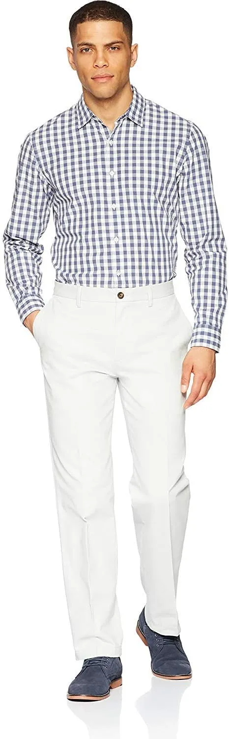 Amazon Essentials Men's Classic-Fit Wrinkle-Resistant Flat-Front Chino Pant (Available in Big & Tall)
