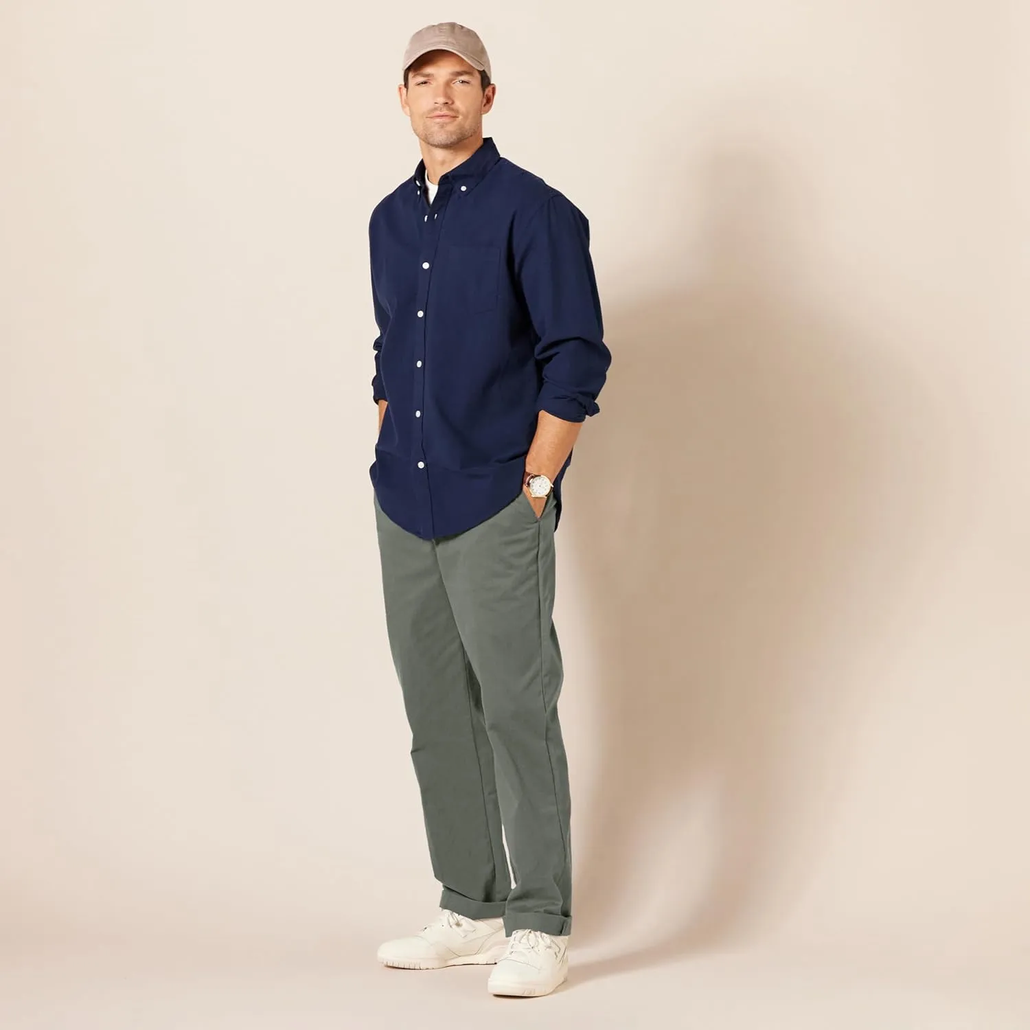 Amazon Essentials Men's Classic-Fit Wrinkle-Resistant Flat-Front Chino Pant (Available in Big & Tall)