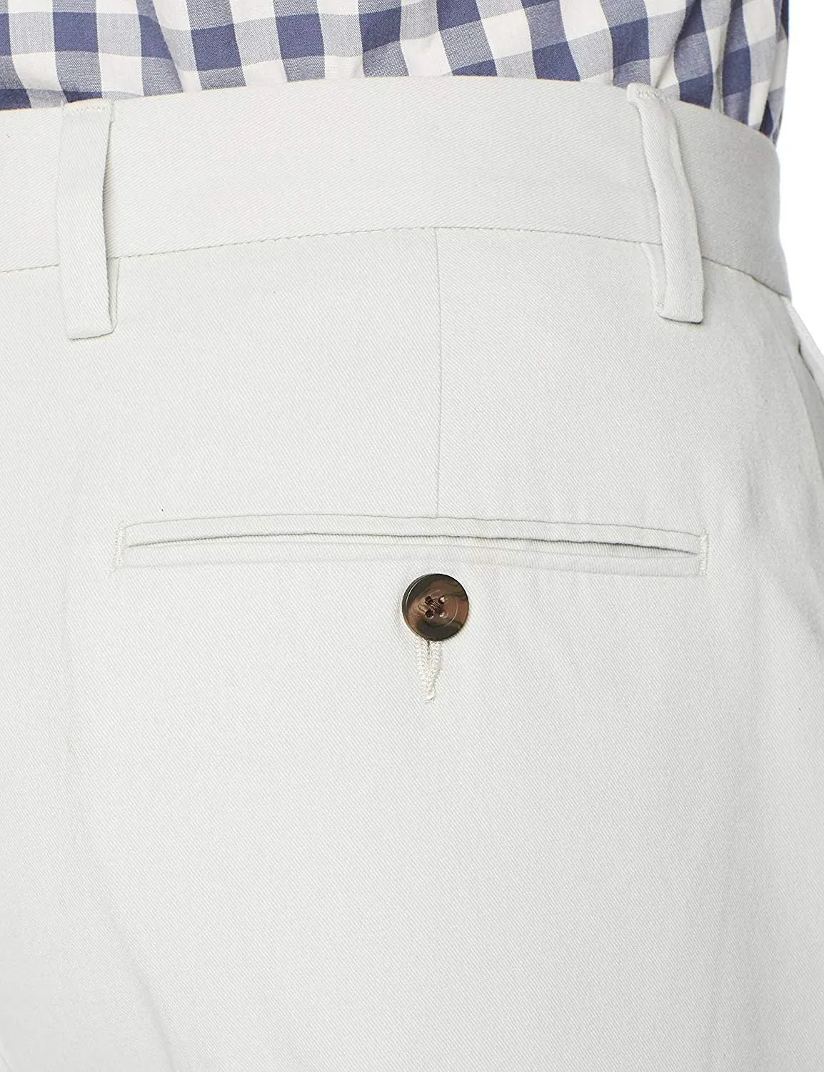 Amazon Essentials Men's Classic-Fit Wrinkle-Resistant Flat-Front Chino Pant (Available in Big & Tall)