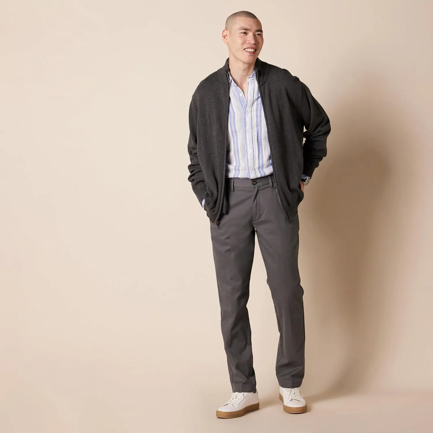 Amazon Essentials Men's Straight-Fit Wrinkle-Resistant Flat-Front Chino Pant