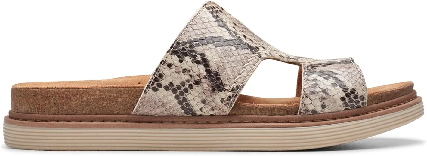 Clarks Women's Arwell Walk Flat Sandal