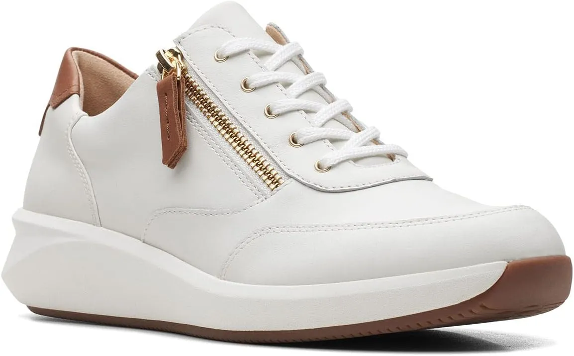 Clarks Women's Un Rio Zip Sneaker