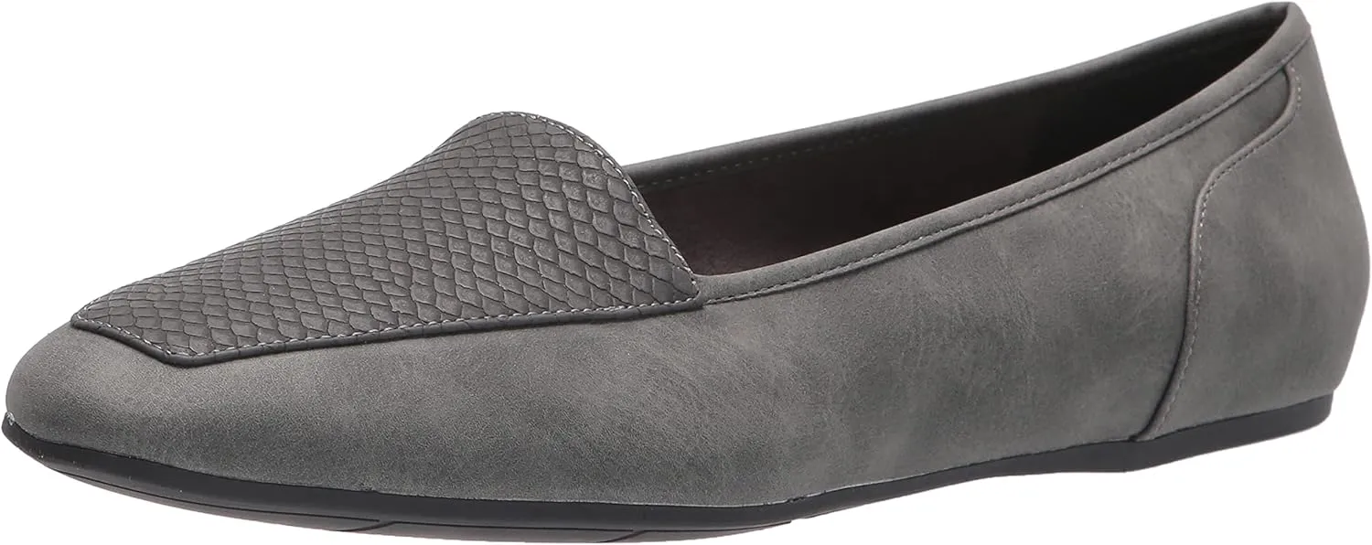 Easy Street Women's Thrill Flat Sneaker
