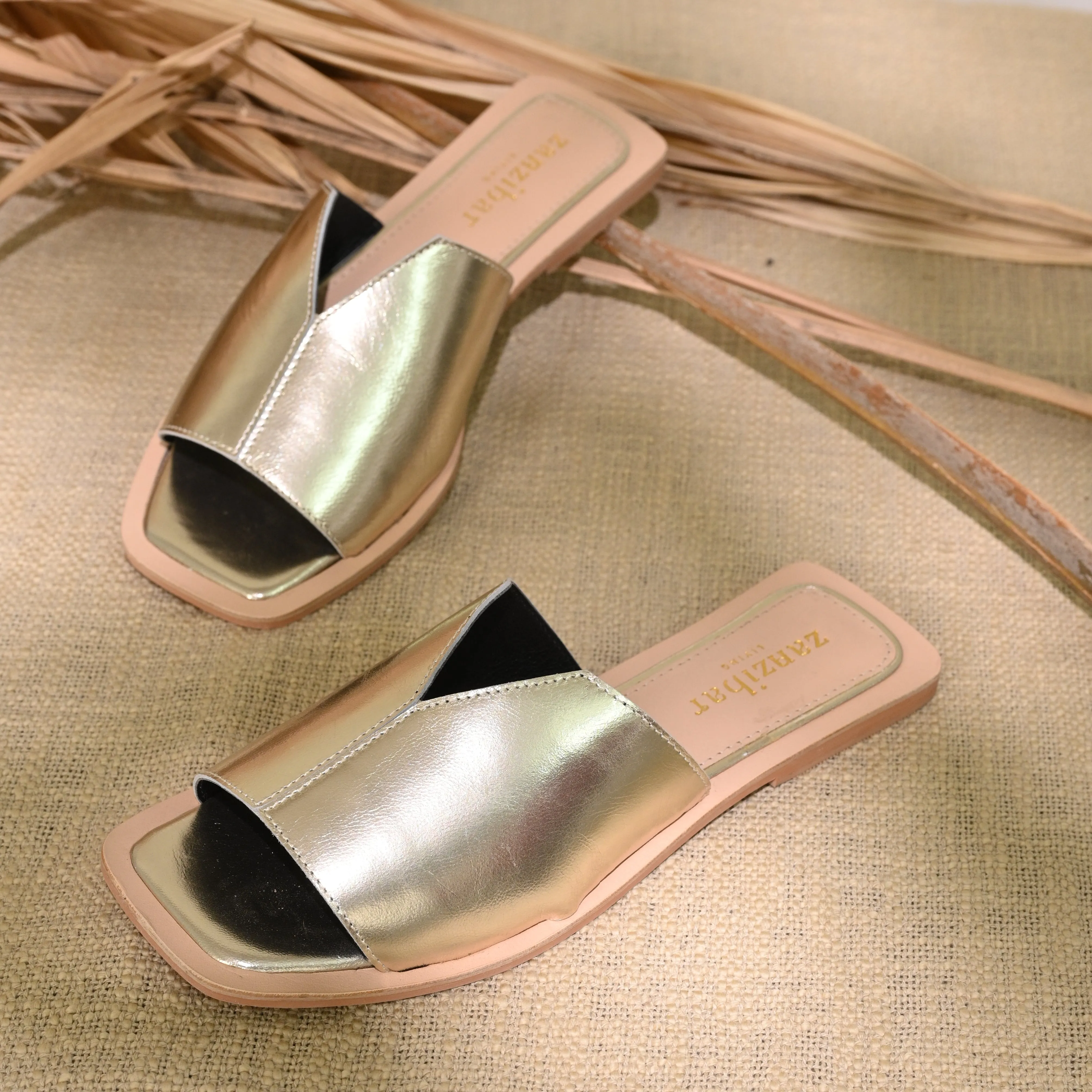 Metallic V