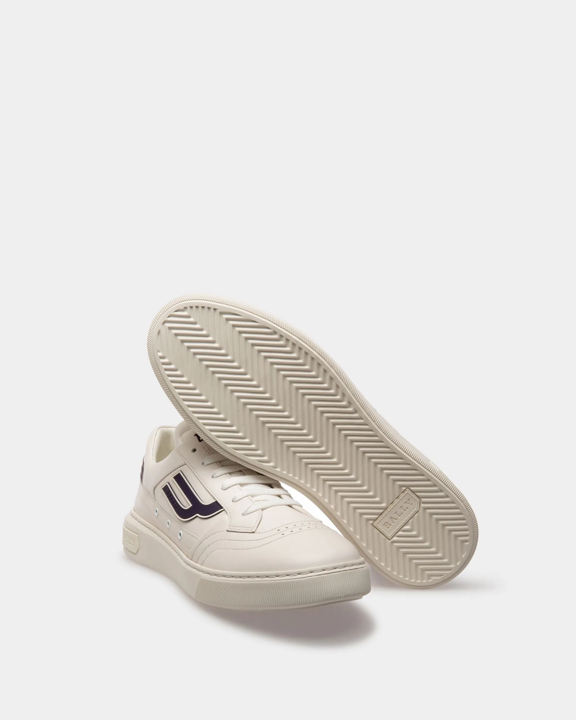 Triumph Sneakers In White And Orchid Leather