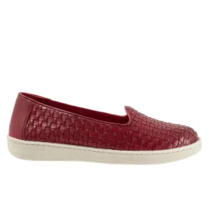 Trotters Adelina T2300-642 Womens Red Narrow Leather Loafer Flats Shoes