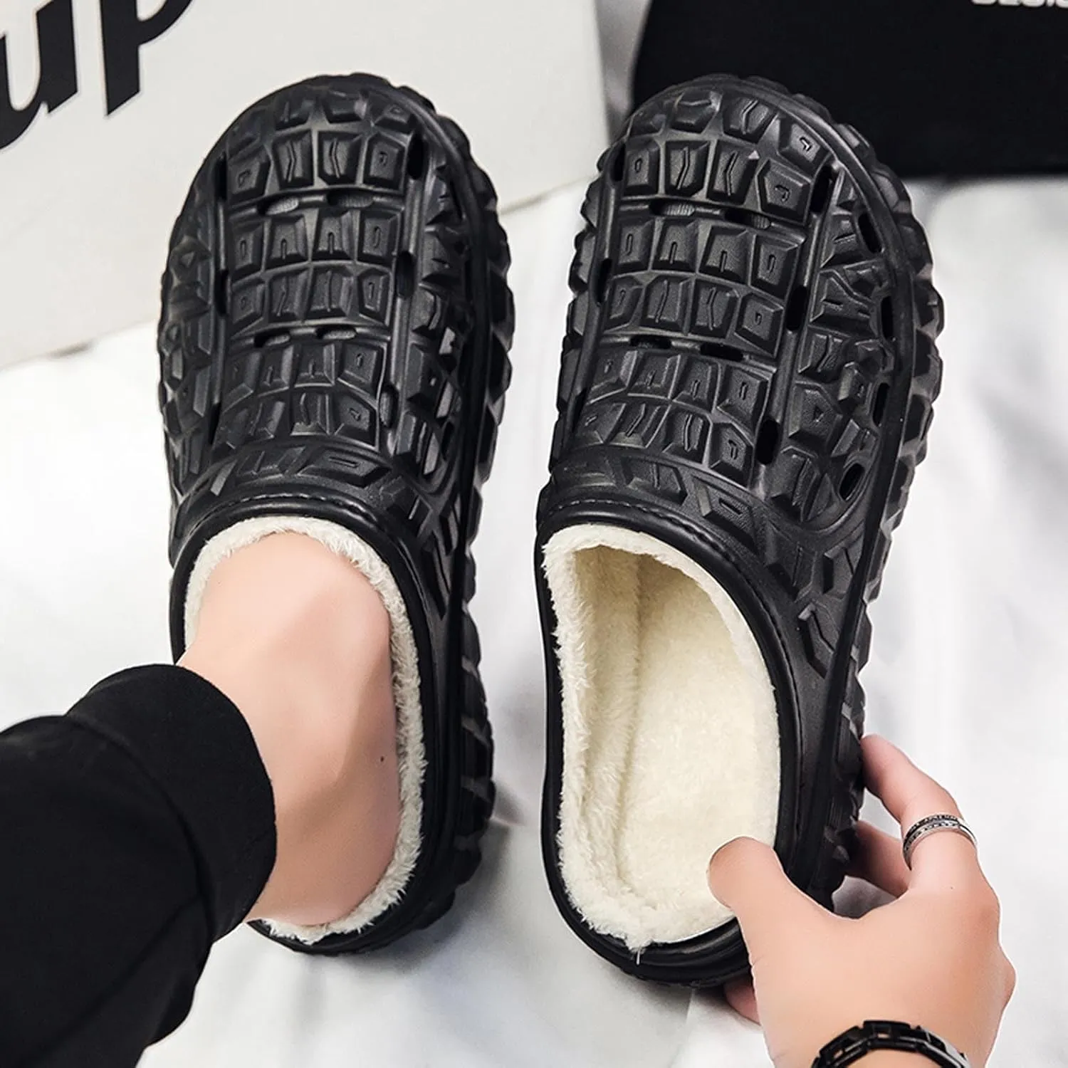 YUKTOPA Unisex Garden Clogs House Slippers Fur Lined Winter Breathable Walking Garden Shoes Warm Non-Slip Mule Footwear